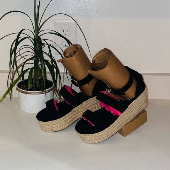 Platform Open Toe Wedges - Picture 6 of 7